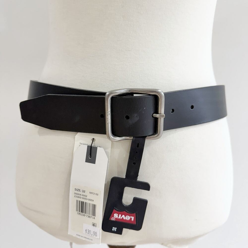 Men’s Levi’s Size 32 Black Leather Belt New